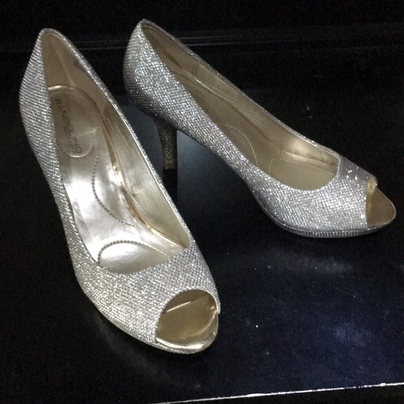 Heals - Picture 1 of 1